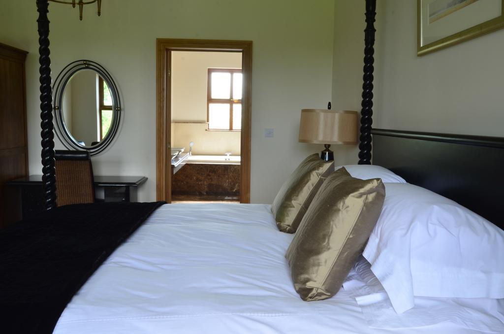 منزل الضيف كرمرثن  في Llwyn Helyg Country House الغرفة الصورة